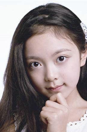 邱嫱个人资料,才华横溢的影视新星，多面魅力绽放荧屏